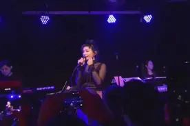 还是喜欢以前的飞儿乐团和极具辨识度的声音，还是喜欢你，詹雯婷