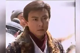 沈万三到北方卖雨伞，被北方人砸摊子，刚砸完就下雨了