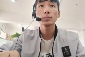 京东客服这样接电话，为了梦想我依然在努力奋斗，你呢