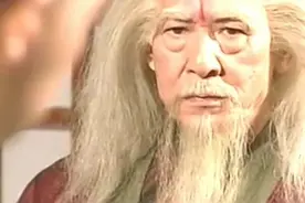 陈小春饰演的韦小宝，太机智了，把神龙岛上洪教主都给唬住了视频封面