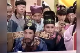 白娘子带的四个宝贝让知府大人惊呆了，众人都觉得大不可思议了视频封面