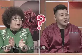 成年人每晚睡眠达6.5个小时即可，如强制性晚睡也会导致失眠