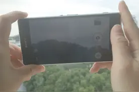 寒潮让手机自动关机？可给手机贴暖宝图片
