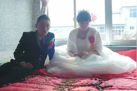 相恋十年的恋人结婚，婚礼当天这首《爱情就像一首歌》真的好适合