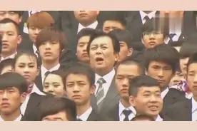 “挖掘机哪家强，中国山东找蓝翔”，原来这个广告是这么拍出来的视频封面