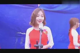 越南小姐姐翻唱-我们结婚吧，后面的伴舞过分了哈视频封面