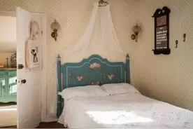 墙面刷乳胶漆好，还是贴壁纸好？图片