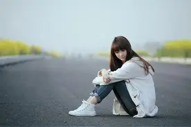 因为深有体会，所以知你的负累，懂你的苦衷图片