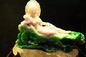 翡翠挂件常常雕刻莲花，到底是什么意思图片