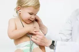 宝宝磨牙的小秘密，原来和家人有关图片