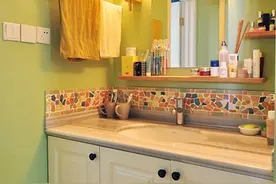 老妈知道这招后，卫生间里的毛巾可以用一年不换了！图片