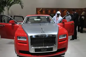 迪拜车展豪车极尽奢华，很多在国内极其罕见，你认识其中几款？图片