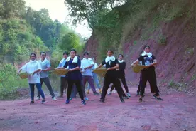 在路上不止是风景视频封面