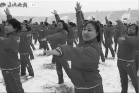 5万大妈齐跳广场舞创吉尼斯纪录图片