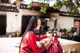 他们为何痴迷一尊动辄数千上万元的BJD娃娃？ | 封面报道图片