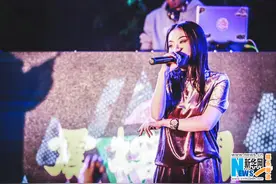 万妮达各地巡演大获好评 独特唱腔备受喜爱图片