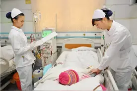 邵阳市中心医院帮助尿毒症母亲诞下二孩图片