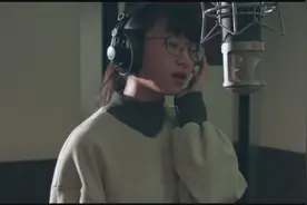 《晴天》从前从前有个人爱你很久