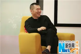 张智霖吐槽袁咏仪“为包疯狂” 情景还原老婆买包现场图片