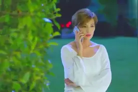 姑娘一个朋友的电话你那么紧张干嘛，一看就有问题