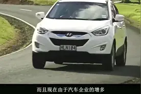 明明交通法规规定开车不能抽烟，为何汽车上还会有点烟器呢？视频封面