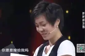 单亲妈妈工作太忙和女儿关系冷淡疏远，为了谁？还不是为了女儿视频封面