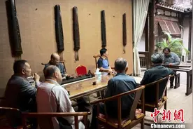 日本专家学者赴闽寻访两国交往历史遗迹图片