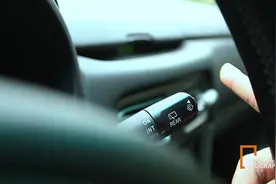 这个车灯上的秘密，99%的老司机都不知道｜自驾地理视频封面