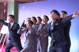 西安高铁动姐学礼仪服务，小细节体现优柔文雅，女士学会就有收获