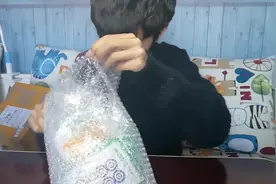 试吃“创意麻将牌果冻”出门在外袋上它，吃完之后还能打麻将视频封面