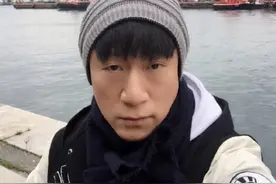 孙红雷头帘齐眉造型被吐槽 盘点明星们的尴尬造型图片