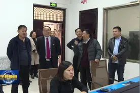 单县县委副书记、县长张庆国到广播电视台调度创建标准化建设工作视频封面