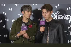 富二代秦奋晒照疑似官宣与美娜的恋情，前天曾点赞对方微博视频封面