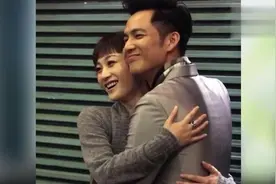 钟汉良全家近照曝光，老婆年薪超千万，女儿5岁了