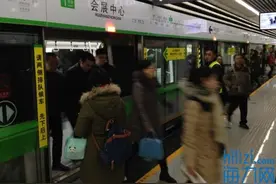 3D导视图首次亮相大连地铁站图片