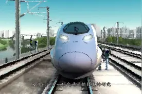 列车没轨道怎么跑？中国造出世界首列无轨列车，已在株洲上路运行