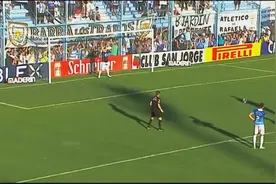 门将得红牌却没有换人名额怎么办？球员客串守门员也能扑点球视频封面