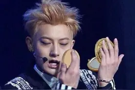 黄子韬父亲黄忠东身家200亿 自曝显赫家世惊呆小伙伴图片