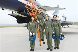 追记空军女飞行员余旭烈士：你是蓝天那朵最美的云图片