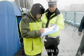 治理四桥占道垂钓 昨日交警部门已出面劝阻图片