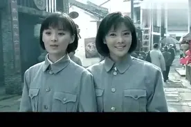 洪流：闺蜜俩出来吃早饭，本来聊得正开心，不巧听到了这个！视频封面