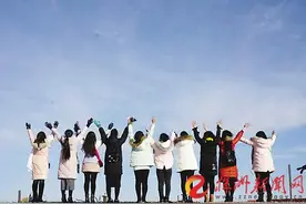 13名株洲妹子赴酒泉相亲 两位姑娘成功“牵手”图片