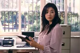教导主任表白女老师，没想到发生意外，尴尬了！视频封面