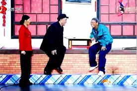 2013春晚小品《有钱了》 宋小宝从精神病院逃出来想偷东西，笑死人图片