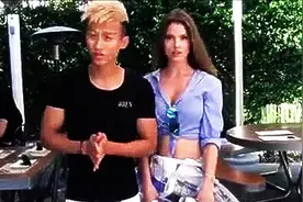 当美女走到你身边，国外有趣恶搞图片