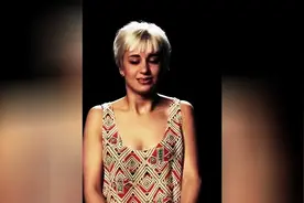 ​好奇怪的女子乐团 在歌唱中做这样的事情 你发现亮点了嘛？图片