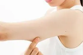 新娘瘦手臂按摩方法 找准穴位很关键图片