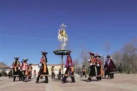 这里有个神秘的鸡蛋会图片