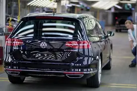 大众德国Passat与变速箱工厂停产 遇技术故障图片