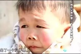 28岁的男人只有1岁大小，看起来还没2岁小侄女大